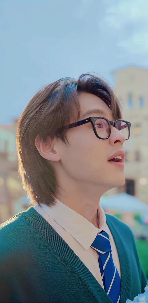 ngan_styles's tweet photo. Chúc anh Văn Biu tuổi mới thật thành công ạ ❤️🎂🎉 @bbillkin
#Happy22ndBILLKINDay https://t.co/Gfoqa3wEmF
