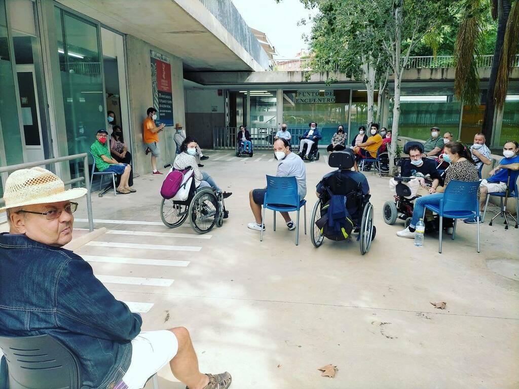 ADACEA's tweet photo. Como cada mes hemos realizado nuestra asamblea de personas usuarias de #cad, poder decidir sobre la marcha del centro, proponer talleres y conocer nuevos proyectos han sido algunos de los temas tratados. #adaceaalicante #adaceando #dañocerebraladquirido #dañocerebral #autode… https://t.co/FAJusMdH0l