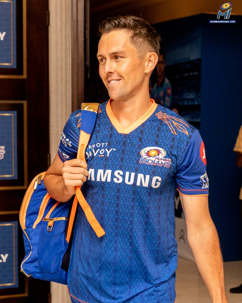 mipaltan's tweet photo. BU⚡⚡ING for #SRHvMI 🤩

#OneFamily #MumbaiIndians #IPL2021 https://t.co/rCmy0suzhS