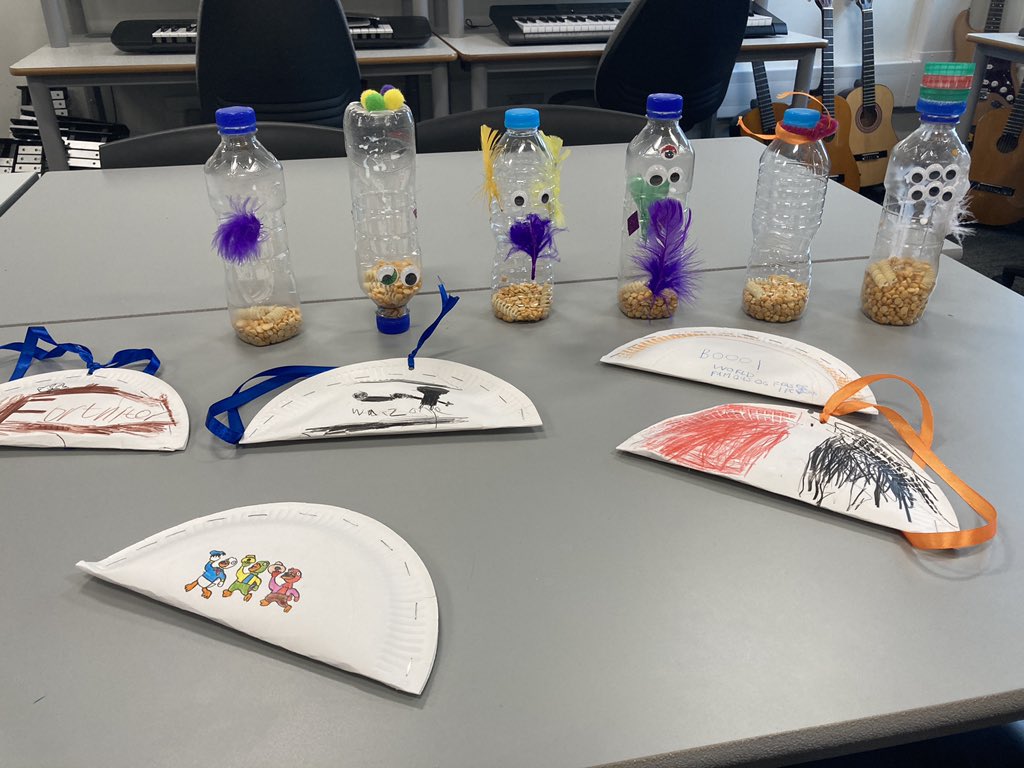 MusicQma's tweet photo. SLC classes finished off their orchestra topic by making their own instruments 🤩 #creativetask #MusicalInstruments @QMAOfficial https://t.co/74NS0cFEVK