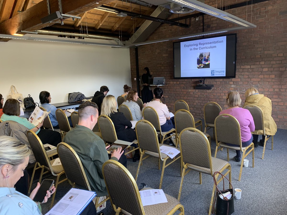 RachelFosterOE's tweet photo. Very interesting workshop this afternoon @InspireSELondon exploring representation in the curriculum #litconf21 #reflectingrealities - video was fab #dangerofasinglestory https://t.co/d7xhhpxdUO