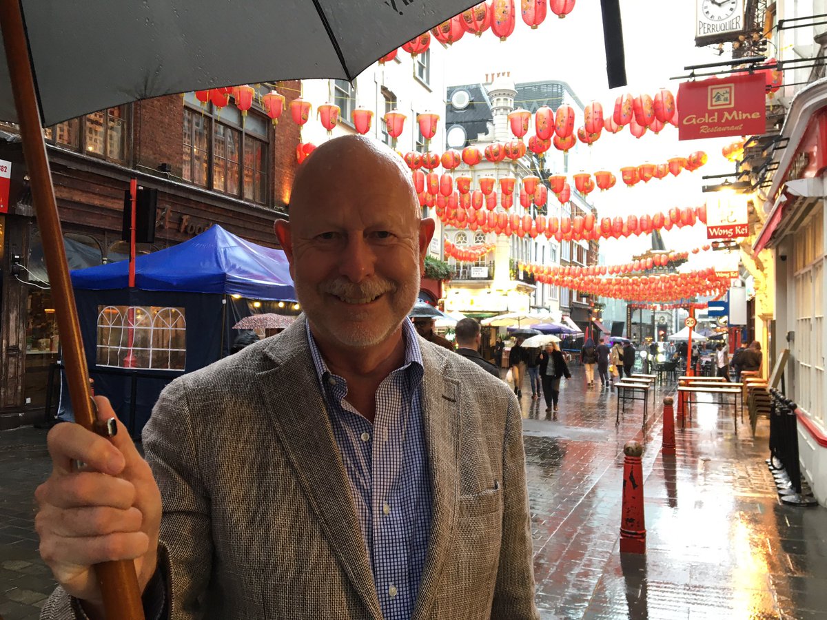 I really enjoyed getting a tour of @Shaftesburyplc property from it’s CEO. The last 18 months have been brutal for #landlords, #retailers and #hospitalityindustry - lots has changed says Brian. Do have a listen 👇👇👇