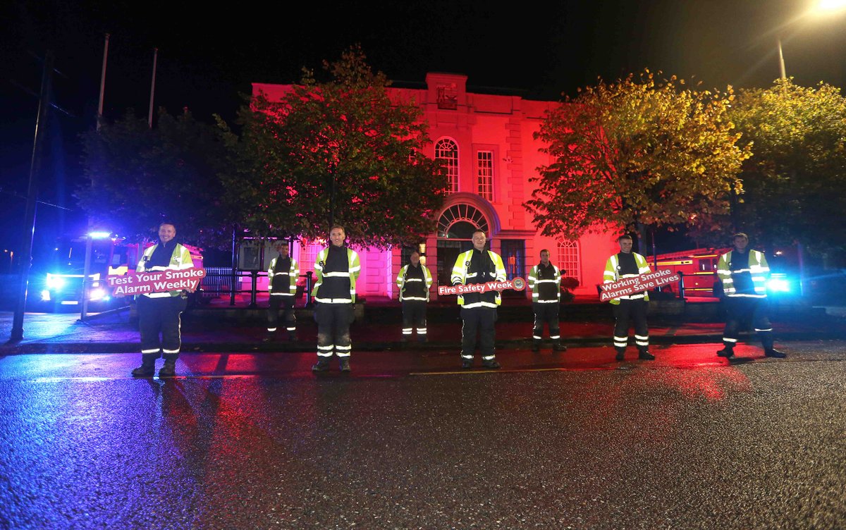 Corkcoco's tweet photo. 🔴The Youghal Fire Brigade supporting the cause for Fire Safety Week 2021, with the Clock Gate Tower and Youghal Town Hall lighting up RED.

#firesafetyIRL #FSW21 #STOPfire #smokealarmssavelives
 
@corkcountyfire https://t.co/Pwa6KigFlu