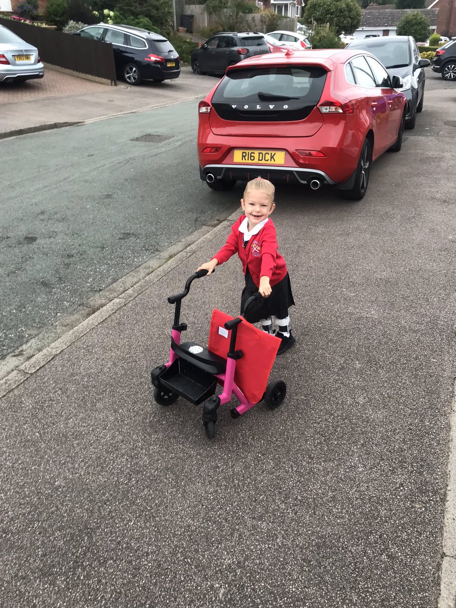 Tommarsh99's tweet photo. @sbattrawden My daughter started with the same frame but she found it a little heavy and harder to manoeuvre. Her walking went from strength to strength when she switched to a ‘marcy walker’ provided through he OT. Your son looks like he’s doing great and I hope he keeps progressing well! 👍 https://t.co/2bsSnGbwcw