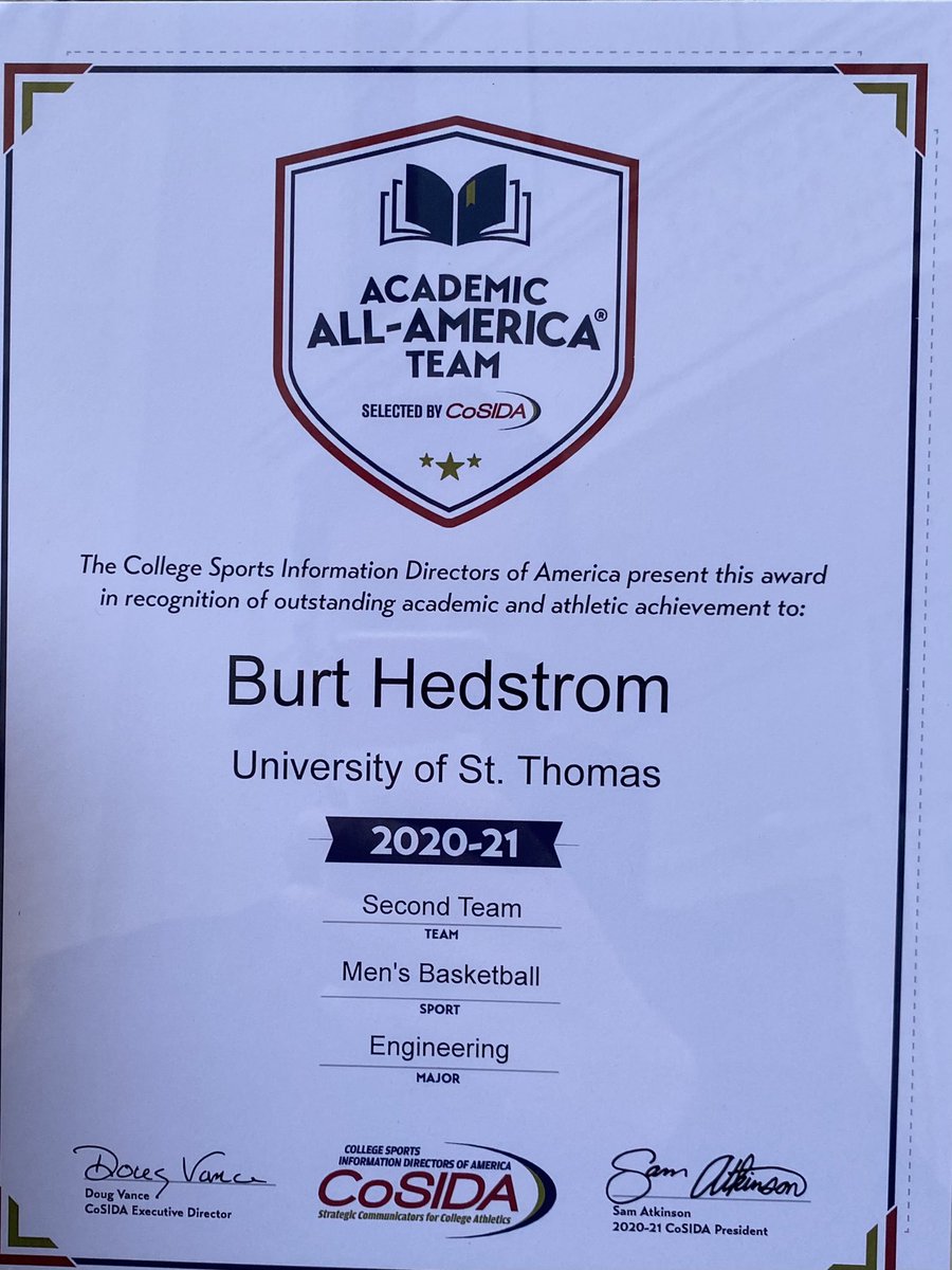 TommieMBBall's tweet photo. Burt Hedstrom Day at practice today, celebrating @NCAA Academic All-American @Bheds10! Burt epitomizes comprehensive excellence. We are blessed to work with guys like Burt @UofStThomasMN who go on to do amazing things as @TommieAlumni after graduation. https://t.co/694AWB6v8o