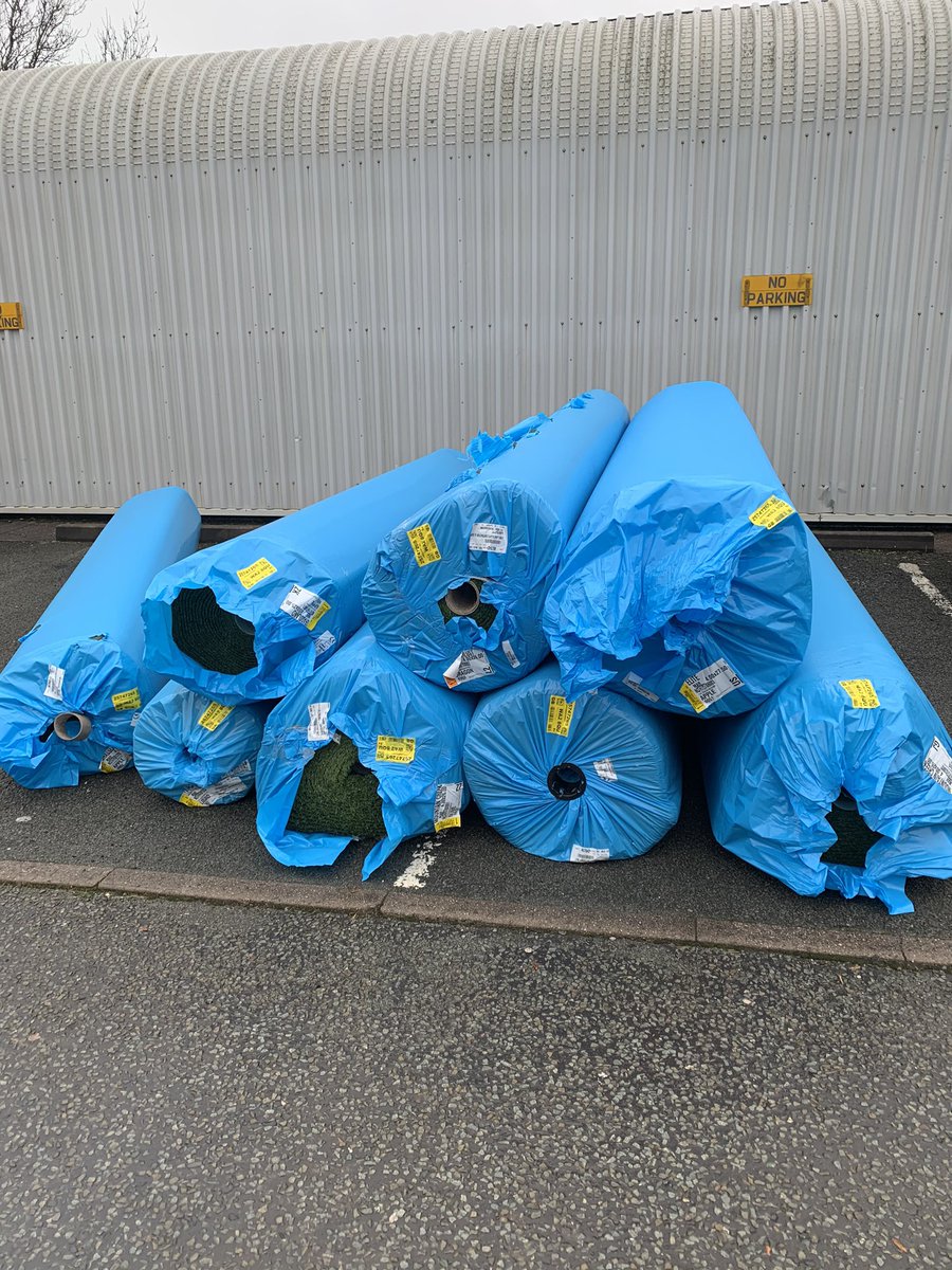 info_lpm's tweet photo. An abundance of timber and artificial grass down at our premises at 22 Craven Court,Winwick Quay,WA2 8QU. 01925240846 for enquiries https://t.co/7olvCdRlbp