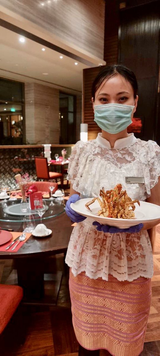 sheratonBLRSW's tweet photo. Savour Pan-Asian cuisine, exquisitely crafted using high quality ingredients at InAzia.
• Chef Runtiwa’s 𝙎𝙞𝙣𝙜𝙖𝙥𝙤𝙧𝙚 𝘾𝙝𝙞𝙡𝙡𝙞 𝘾𝙧𝙖𝙗 •
For table reservations, dial +91 9513982067 or click: https://t.co/ohGmYPelYd.
#sheratongrandwhitefield #inazia https://t.co/efw84S06pR