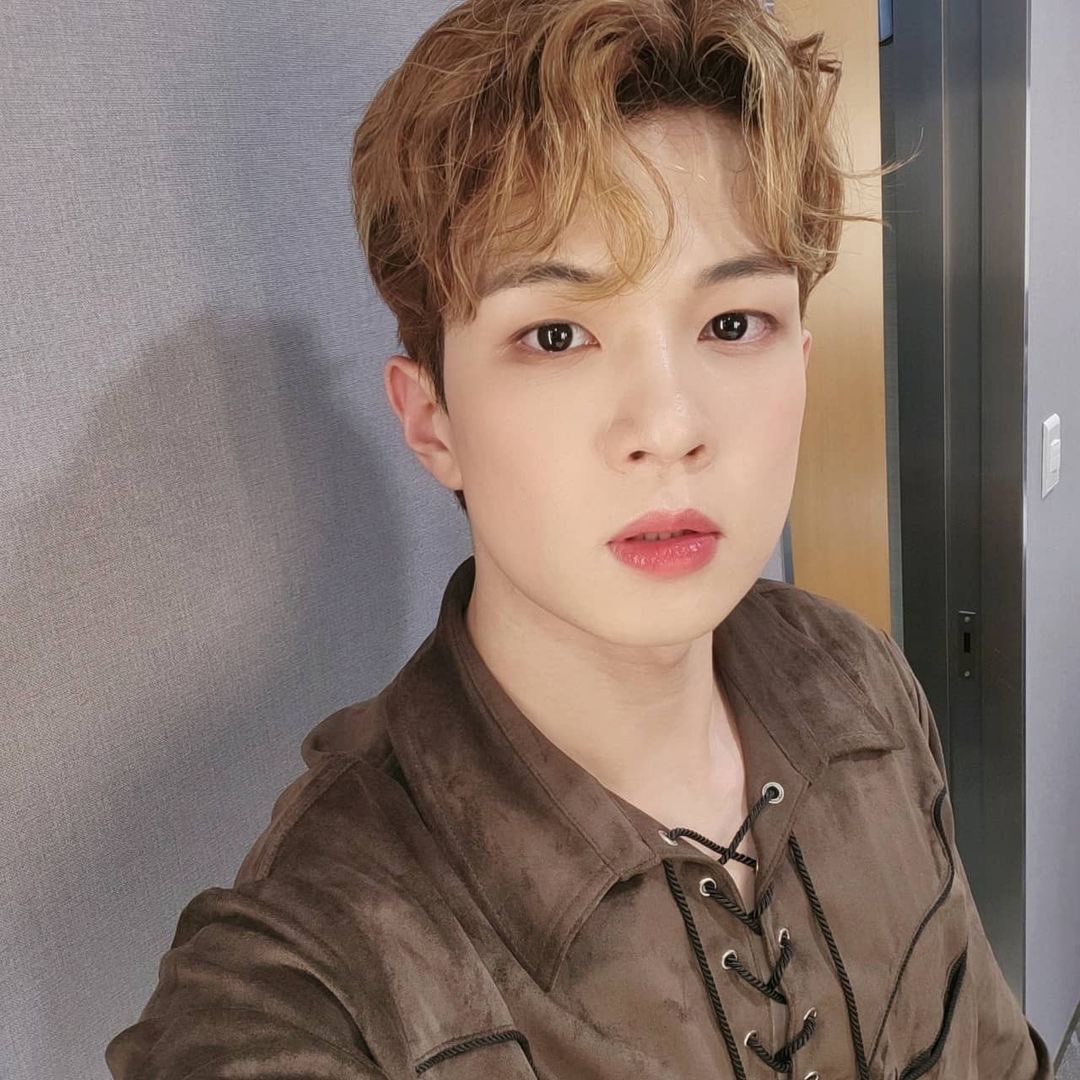 NFlyingItalia's tweet photo. [08.10.2021] Post instagram di Hweseung:

" A presto!
.
.
.
#NFlying #YooHweseung #Sober #Nfia #StaArrivando #LOrdine #! "
　
 https://t.co/TXWjQmv08P