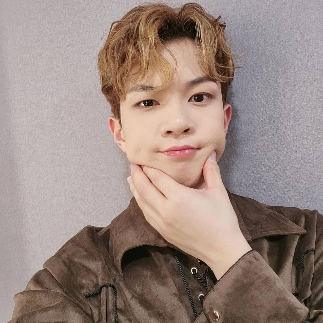 NFlyingItalia's tweet photo. [08.10.2021] Post instagram di Hweseung:

" A presto!
.
.
.
#NFlying #YooHweseung #Sober #Nfia #StaArrivando #LOrdine #! "
　
 https://t.co/TXWjQmv08P