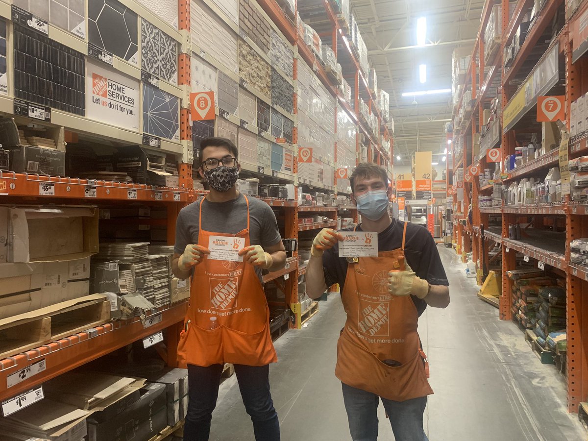 1267homedepot's tweet photo. Big thanks to our associates here @1267homedepot. Gabe, Anthony, Gavin, Mike, Charlie and Billy keeping the workplace a safe place!!! #safetytakeseveryone #glovesonalways #safetyispersonal #stayinfocus #safetybravo https://t.co/K2kU80JbH0