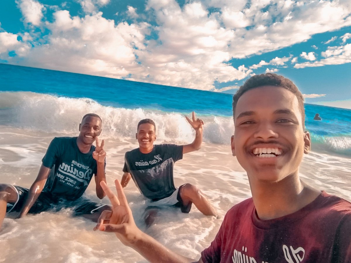 شواطئ مارينا منورة بينا😂🌊💙