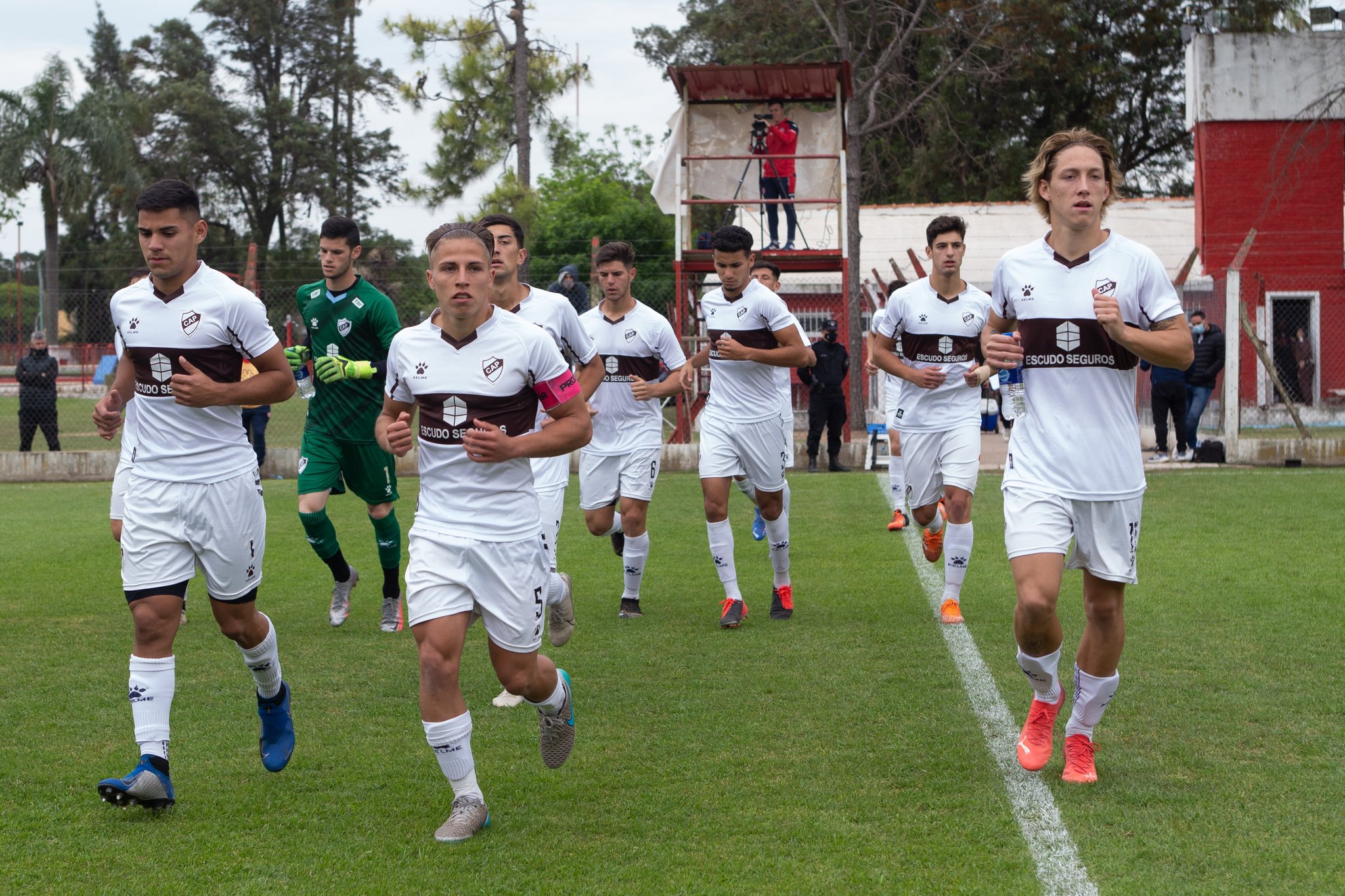 Club Atlético Platense on X: 😄🤍🤎🦑  / X