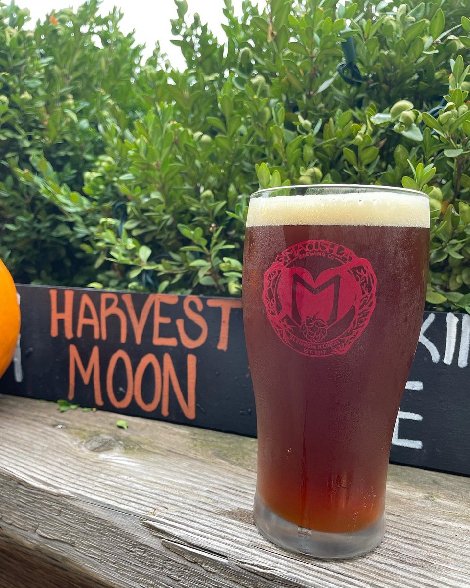 macushlabeer's tweet photo. It’s officially pumpkin beer season 🙌🏽

Harvest Moon • Pumpkin Ale • 4.5% 

#macushlabeer 🍻🎃 https://t.co/7ggEn1TonX