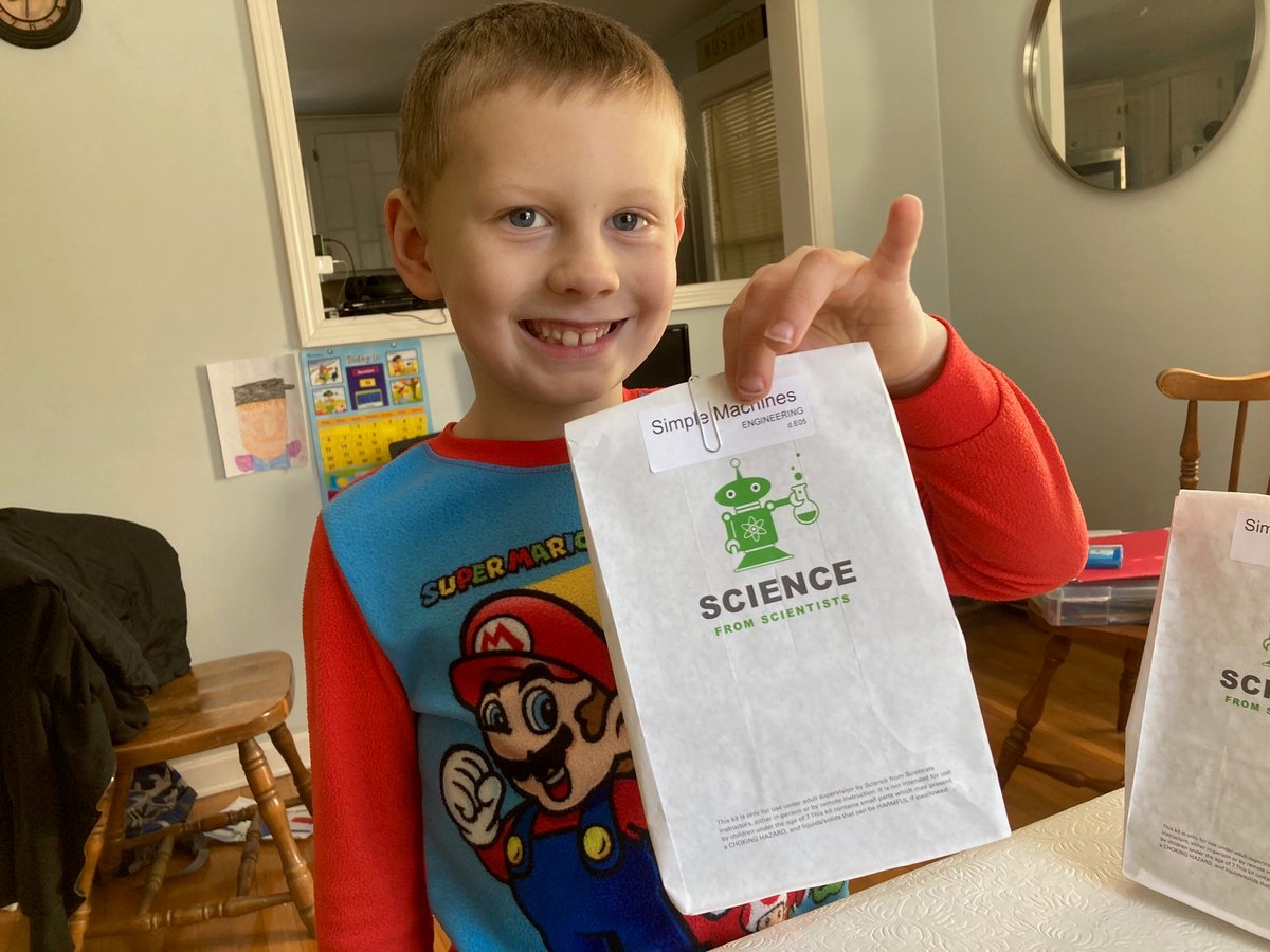 LS_Cares's tweet photo. We're back with another Friday #Fallgiveback Feature! @SciScientists is looking for volunteers to show kids that STEM=FUN! Build STEM kits from home or with coworkers, or fill out a career card online. Email bailey@lifesciencecares.org to get involved. https://t.co/jVKxJDWVdg