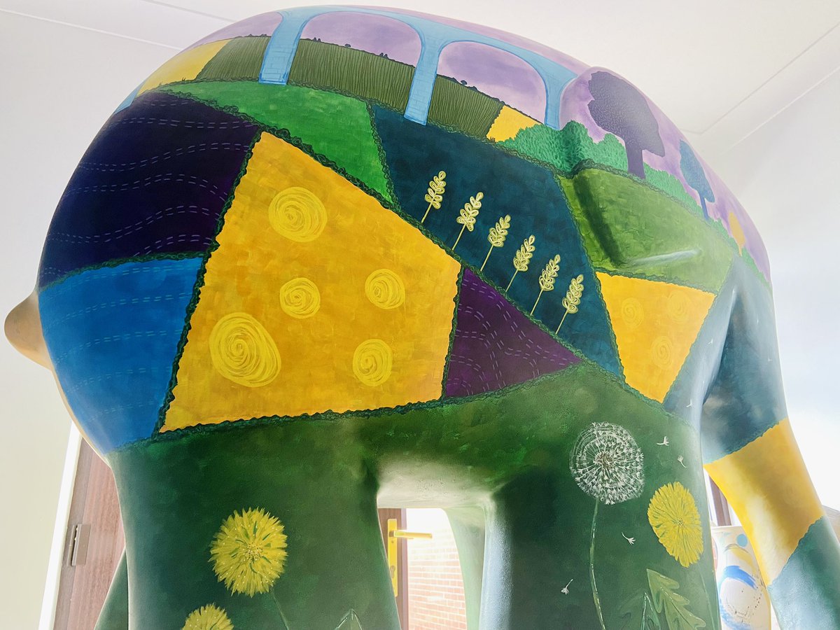 CitizensStitch's tweet photo. Friday #eleupdate ! All finished just needs two coats of varnish before it goes to live in #penistone for a while 🐘 🥰 It’s been great doing something completely different to my usual work, I just hope I’ve done the lovely Penistone justice ! #barnsleyelephant #elmer #artist https://t.co/Hrba2e2tMy