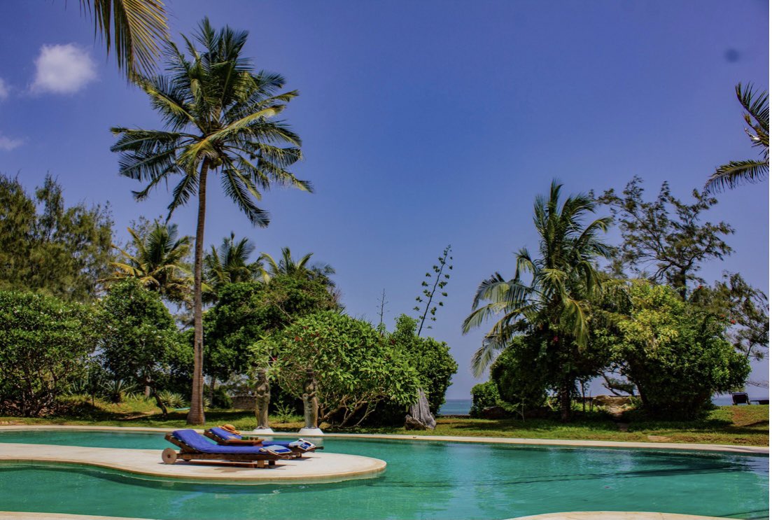 Bulloch House, a Swahili-inspired home that feels like a slice of Bali in Kenya, is now available for the month of November on Nomad Travel Club. Read more about this home here: bit.ly/3Fx4nf8

#IAmANomad #BullochHouse #Kilifi #NomadAfrica