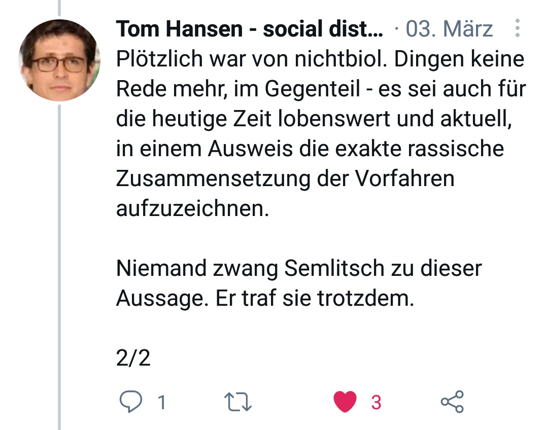 robertwagner198's tweet photo. Warum die Einstufung des „Instituts für Staatspolitik“ als gesichert rechtsextrem vollkommen richtig ist, ein Bsp.: Der IB-Ideologe Martin #Semlitsch schwärmt in der #Sezession vom NS-Ahnenpass u. zitiert zustimmend einen NPD-Antrag zum „biolog. Fortbestand des deutschen Volkes". https://t.co/sDgTa8FRnW