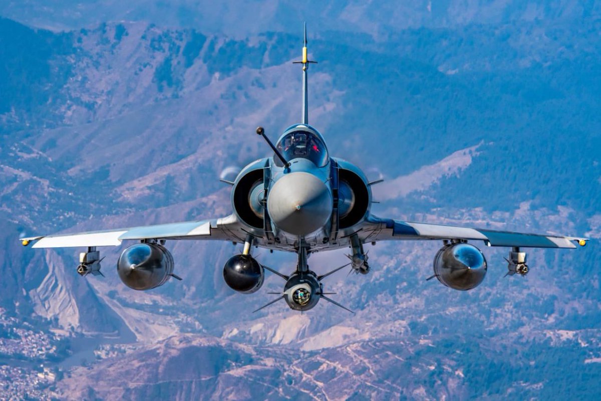 CodeGenie_'s tweet image. A big salute to our Indian Air Force because they always stand for the nation, for the protection of the nation..
Warm wishes on Indian Air Force Day!

#indianairforce #airwarrior #AirForceDay #IndianAirForceDay #armedforces #warriors