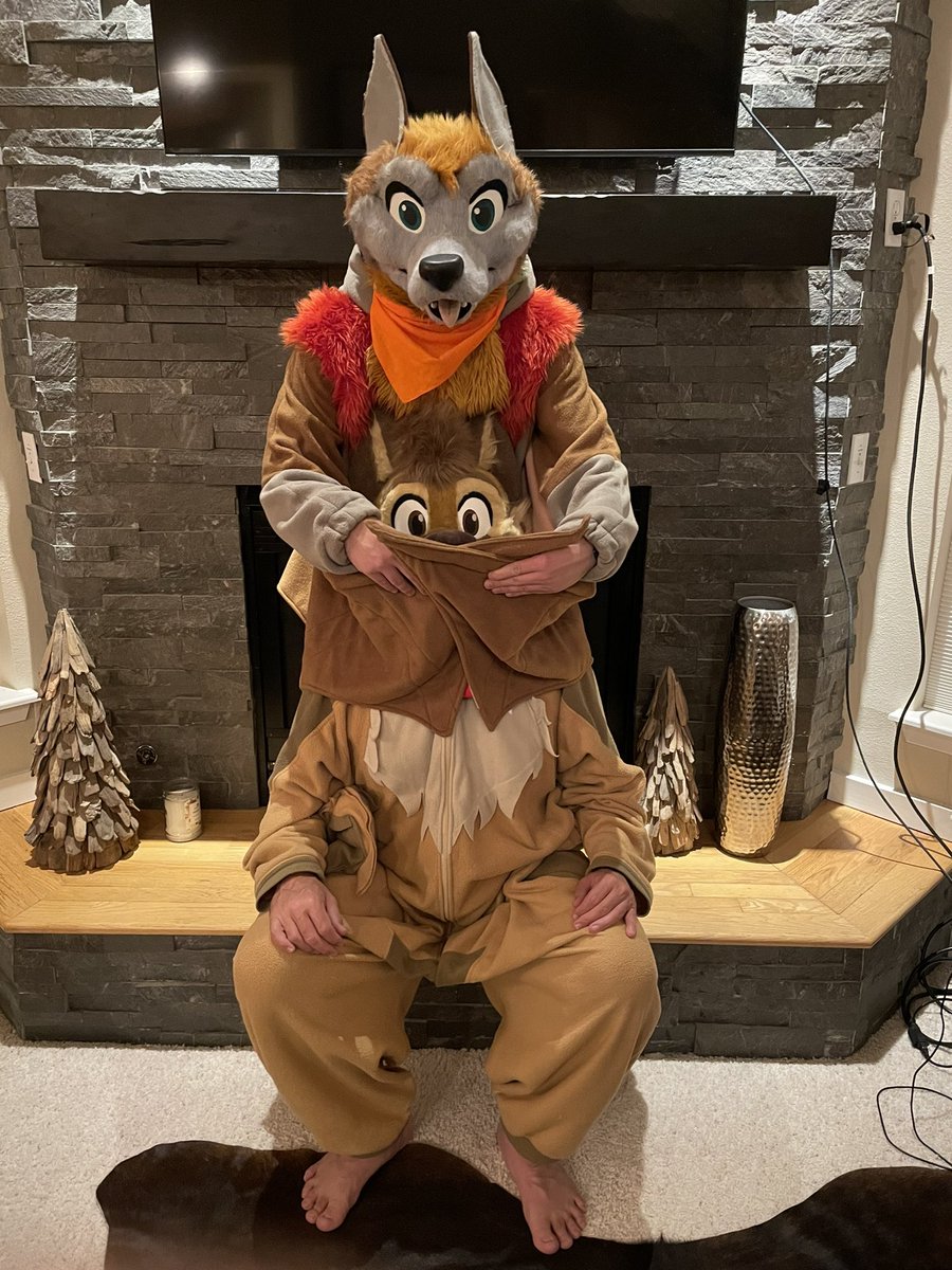 See No Evil
Hear No Evil
Speak No Evil
Happy #FursuitFriday 
<a href="/dogwithspawts/">BSKY @spawts.bsky.social</a> <a href="/AzzyBlue/">Azzy!</a> @CheekDots