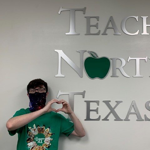 UNTScience's tweet photo. Our @TeachNorthTexas students are helping keep each other safe by wearing masks and practicing social distancing! #MaskSwag Thank you Lydia, Trenton, Nicholas, and Jesus for setting a great example for our @UNTsocial community.
https://t.co/vX9CPwS2IX https://t.co/Ue9OCqBaEA