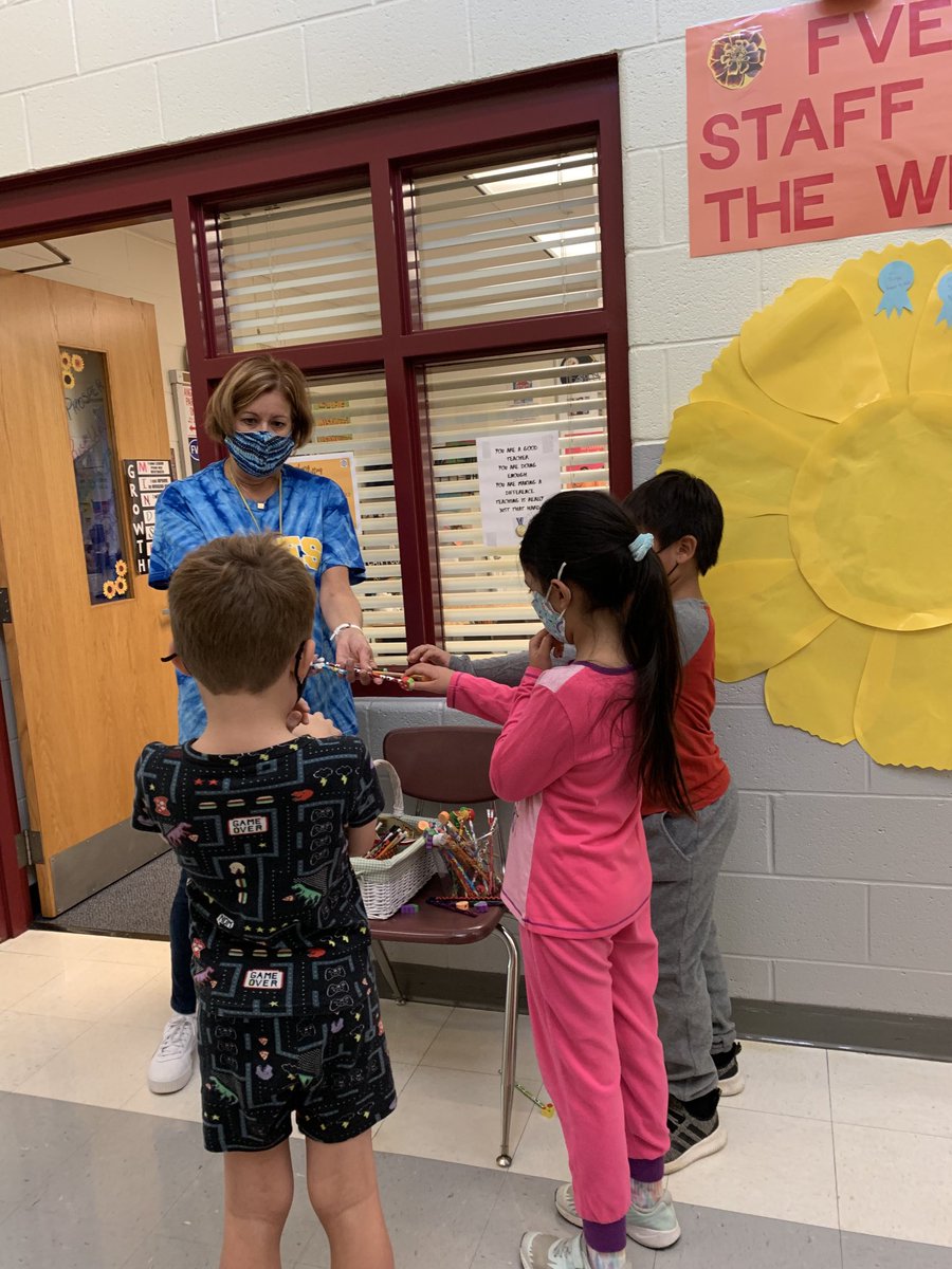 FlowerValleyES's tweet photo. At FVES, we value &amp; recognize peaceful &amp; friendly behavior/actions. It’s “Peace Token” Friday! ⁦@FlowerValley_AP⁩ https://t.co/0u5Bx69KhK