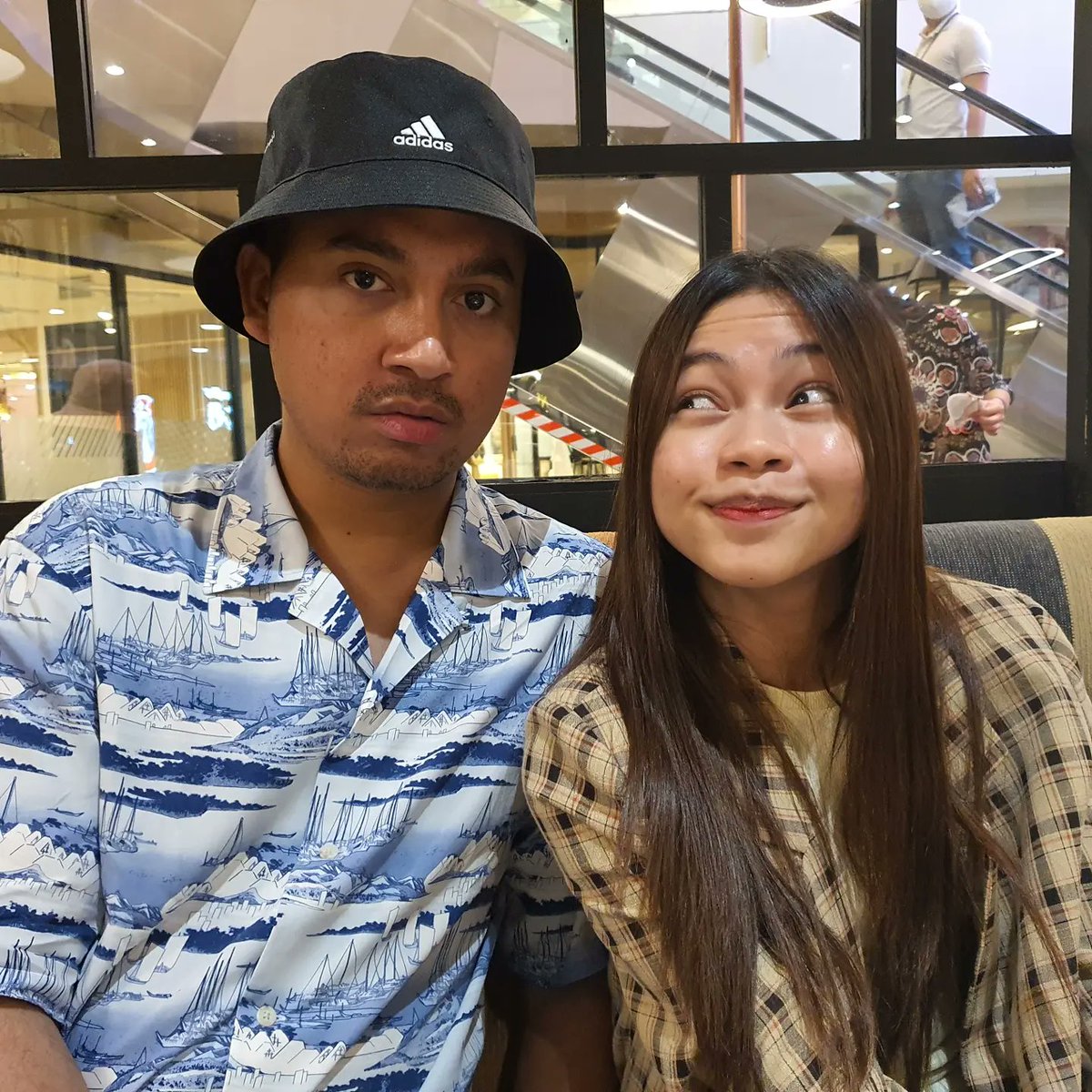 3dent_id's tweet photo. Muka jail Rara bikin Gunawanl waspada, hahaha.... takut diisengin.

Gini nih muka-muka habis live menghibur @Ralova_sejati Gniusone dan Gunara Lovers

#cintagunara #3dent https://t.co/BpTQxuUjcW