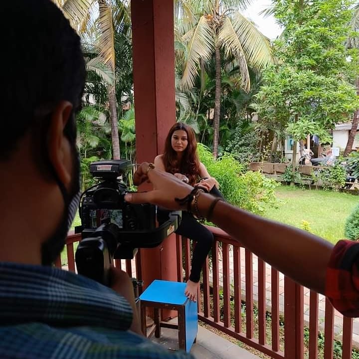 amvirgin1's tweet photo. Digital Ad Shoot.🎥🎥 #TeamAmvirgin

#filmdirector #Team #Teamamvirgin #AmVirgin #adsense #camera #filmmaker #indianmodels #shootmode #director #directorofnursing #commercial #digital #shootlife #adsl #productionhouse #production #modelsearch #makeupartist #filmmaking https://t.co/TBtU72jaDO