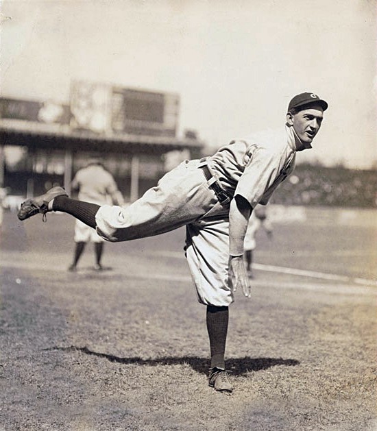 SoyNuevaPrensa's tweet photo. Foto de Joe Jackson sin zapatos fue #Vendida por 1,47 millones de dólares    - https://t.co/3eSJXTwRGb

#SoyNuevaPrensa #FrankWSmith #JoeJackson #SinZapatos #Béisbol #Deportes https://t.co/idnwrmtE2R
