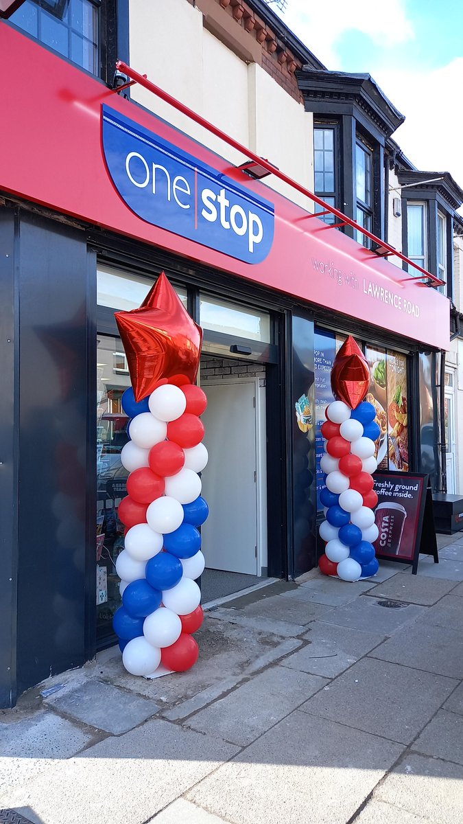1StopFranchise's tweet photo. We are pleased to announce that a brand new One Stop has opened at Lawrence Road, Liverpool! 

After a successful refit, both the franchisee and the customers are liking the new look, feel and offers in store. 

#OneStop #JoinUs #Franchise #Liverpool https://t.co/FWpeHyDrrA