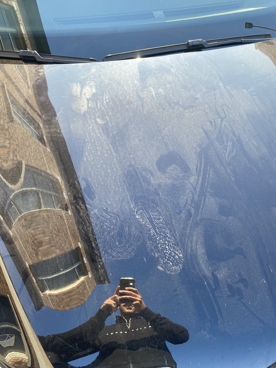 LoggheFaes's tweet photo. Toevallig nog meer auto’s waar ze voetstappen op te zien zijn? Iemand iets gezien in de ondergrondse parking Sint-Pietersplein Gent? 

RT AUB https://t.co/TX7Qk5GMKb