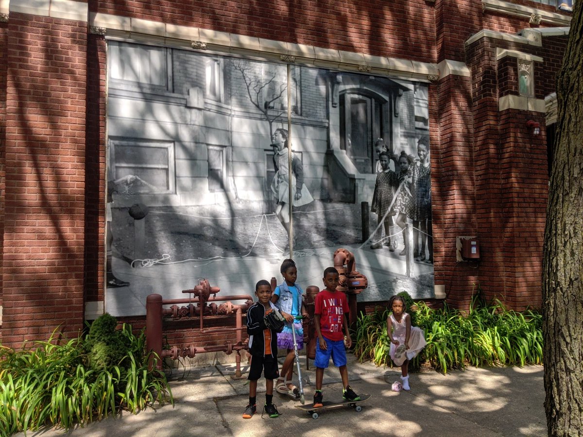chris_devins_'s tweet photo. #chicagomurals #blacklivesmatter #blackandwhite #chicago #art #chrisdevins #wpa #ediwnrosskam #russelllee #onemillionblackvoices https://t.co/drxuc5eypd
