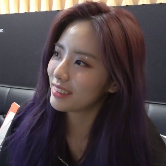 hawonthinker's tweet photo. i love purple hair jiwon https://t.co/pEqHgENuLf