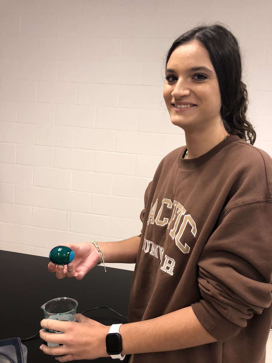 science_white's tweet photo. Egg-periment for and Egg-cellent Friday. https://t.co/qmEM19YgXy