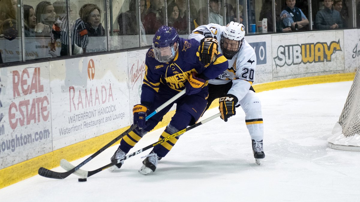 VisitMankato's tweet photo. The @MNSUMankato Mavericks Hockey men's home opener kicks off tonight and taking on the #2 team in the nation, the St. Cloud State Huskies! Will you be there? #hornsup😈 https://t.co/t34JA2dmwq