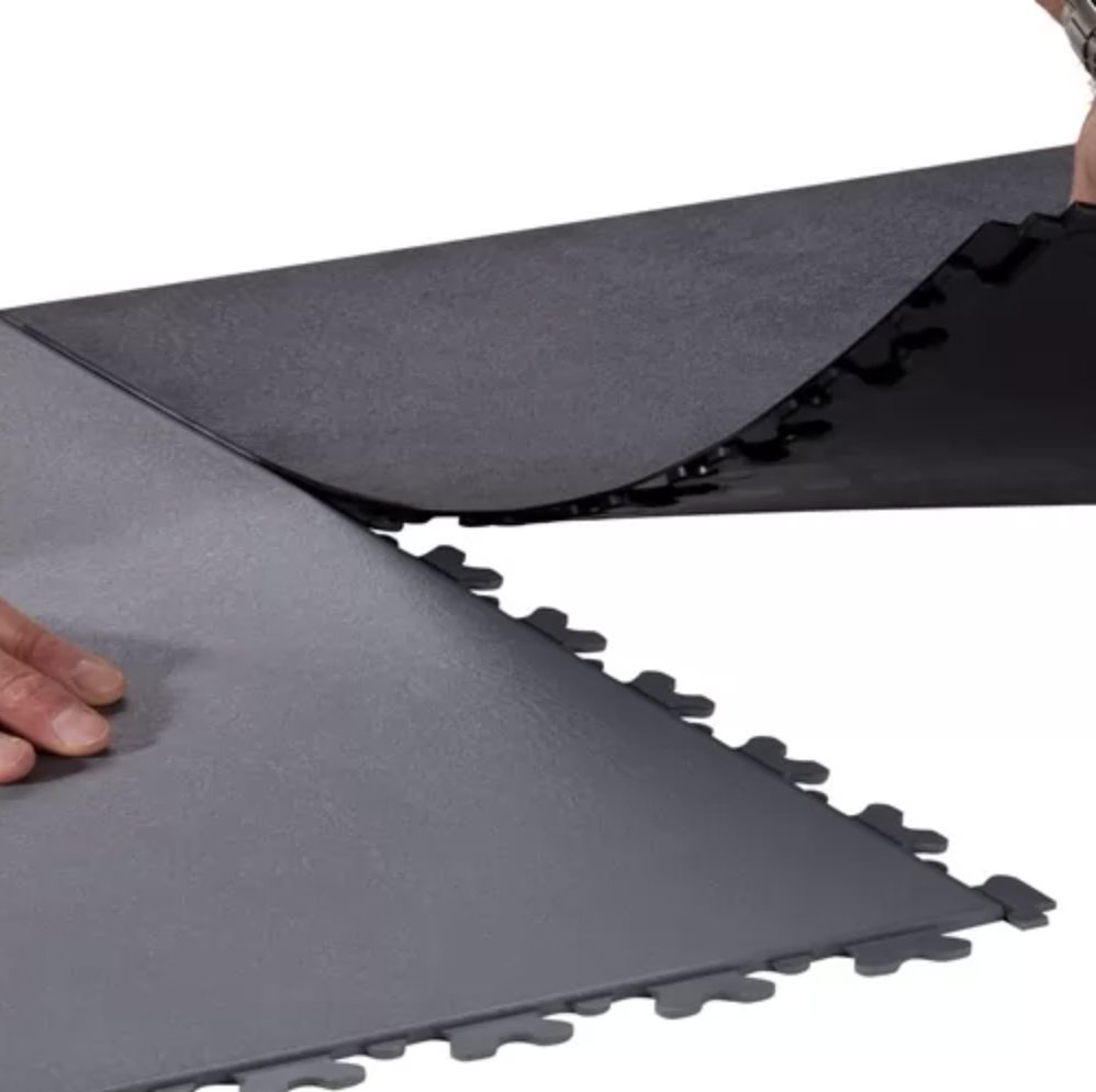 greatmats's tweet image. What Are Leather Textured Floor Mats?👇✨Find out in the blog below!
greatmats.com/tiles/supratil…
#floormats #mats #interlockingmats