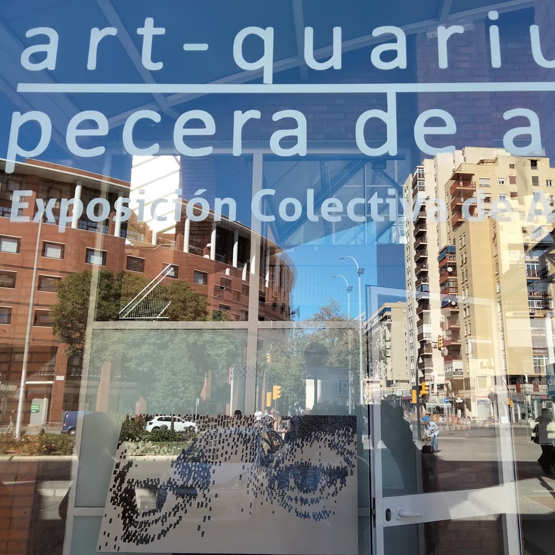 el_hyde's tweet photo. @el_hyde 
@malaga 
#ART_QUARIUM 
Inauguramos la nueva exposición de artistas en la estación de autobuses de Málaga. Hasta el próximo 24 de octubre. https://t.co/Wuw7M3zYdQ