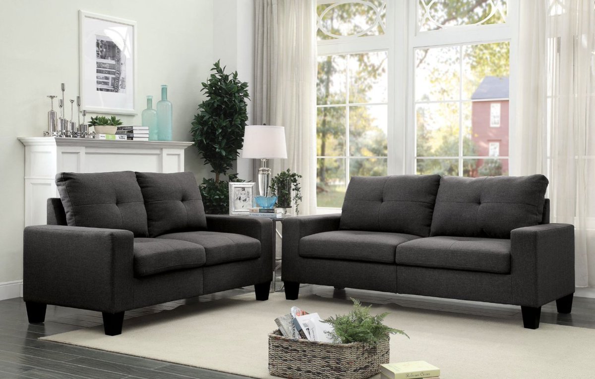 Sometimes clean and simple is merely beautiful to behold. that is the case with this Hiltons sectional sofa. It is contemporary, yet warm and inviting. whfstore.com/product-page/h…

#whfstore #palmharborshopping #supportsmall #traditionalsofa