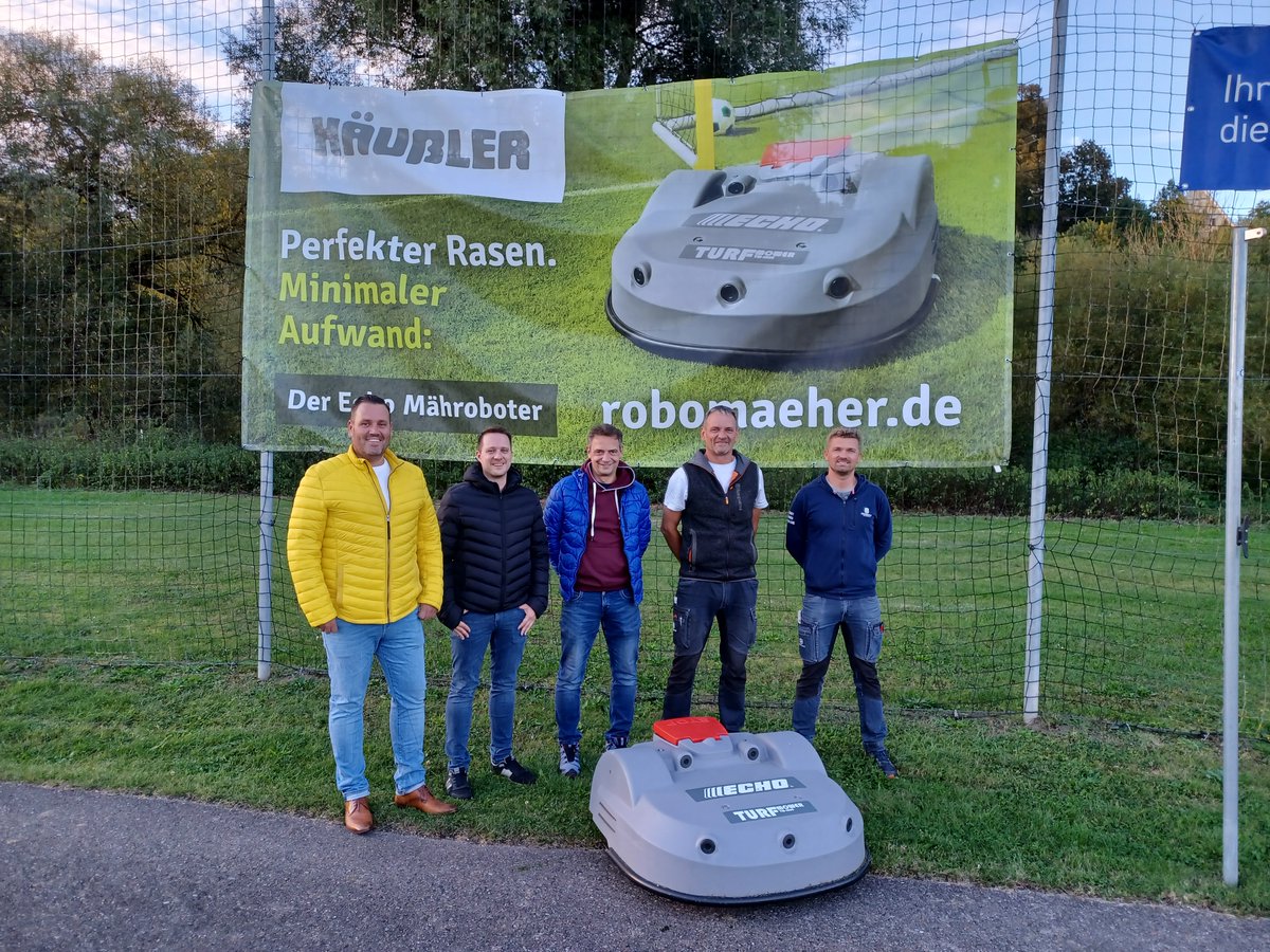 automower's tweet photo. Übergabe des Echo-Großflächenroboters an die TSG Rottenacker.
Inkl. Interview mit Stephan Grötzinger (Vorstandsmitglied TSG Rottenacker)
https://t.co/7UKnsIk5Xy
#Echo #TM2000 #TM2050 #TM1000 #TM1050 #michaelhaeussler #meinautomower #Rasenroboter #Rasenmäherroboter #Mähroboter https://t.co/Y97Yp59Zxa