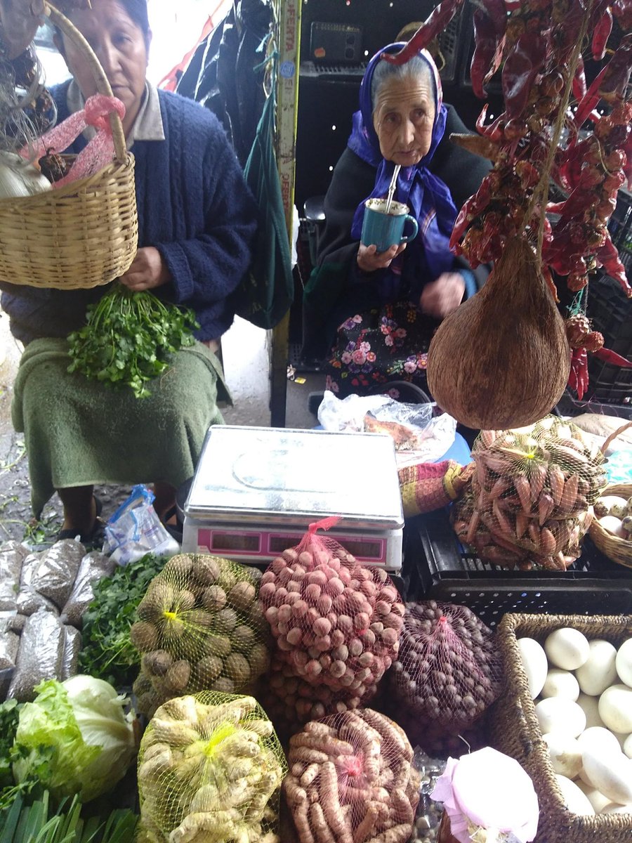 icongraftemuco1's tweet photo. Feria Pinto , acá en Temuco. https://t.co/VCd0iPQTPR
