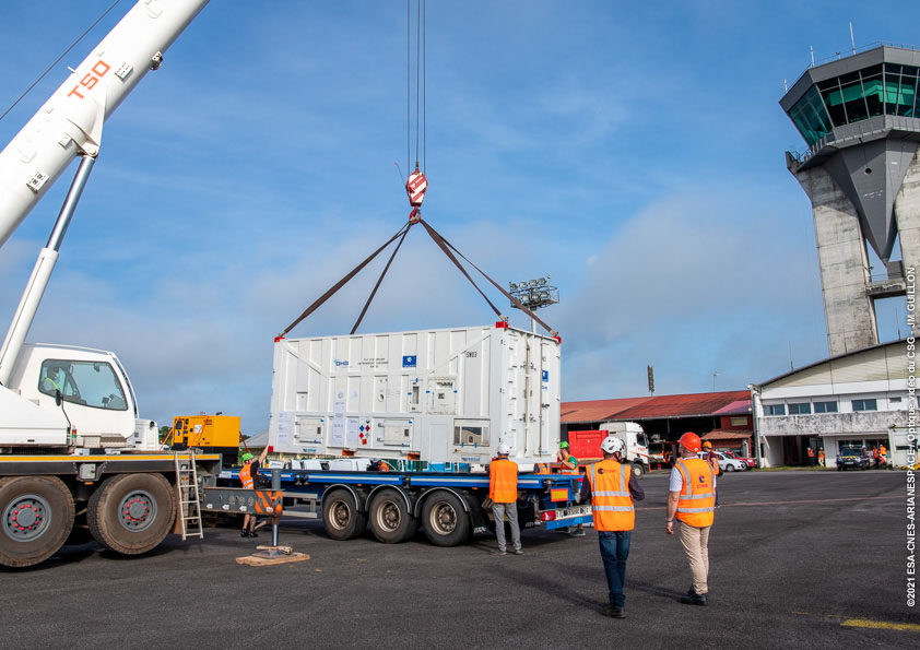 EU4Space's tweet photo. 7 October 2021: #Galileo satellites 27-28🛰🛰  safely reached Europe’s Spaceport in 📍French Guiana.
The two satellites will be launched together later this year.

#EUspace #UseGalileo https://t.co/5Y5XqIf0MW