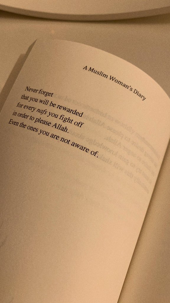 sahal_duale's tweet photo. @sumayabooks For the few pages i have seen , is a good reminder of our religion. It warns you against bad friendship, teaching you to maintain your  haya and so many enjoyable topics. I recommend you to read and acquire the knowledge in the book. 
Lot of Thanks to the author. https://t.co/7CuqxZIpvm