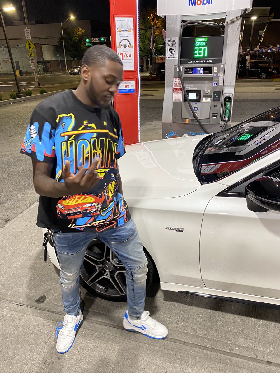 LilCeleb2's tweet photo. I see a level im tryna reach 💎 #GOATDAY🐐 #FREESTIG🤦🏾♂️ https://t.co/GxYMpOqkn6