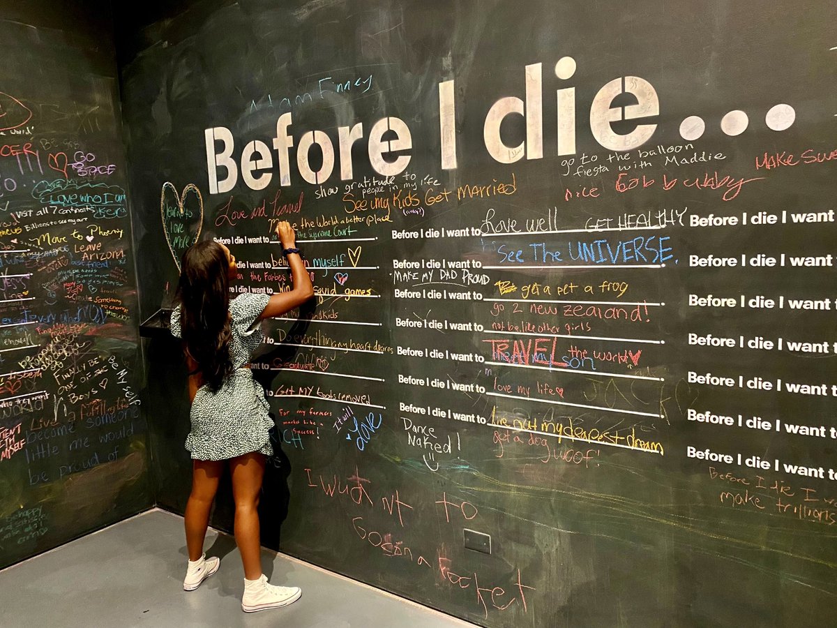 DeniseSawyerTV's tweet photo. It’s “one of the most creative community projects ever” that gives life to dreams and aspirations.
Artist #CandyChang painted an abandoned house in her #NewOrleans neighborhood with chalkboard paint and wrote, “Before I die I want to ___,” to restore perspective. https://t.co/69BOTcJBNI