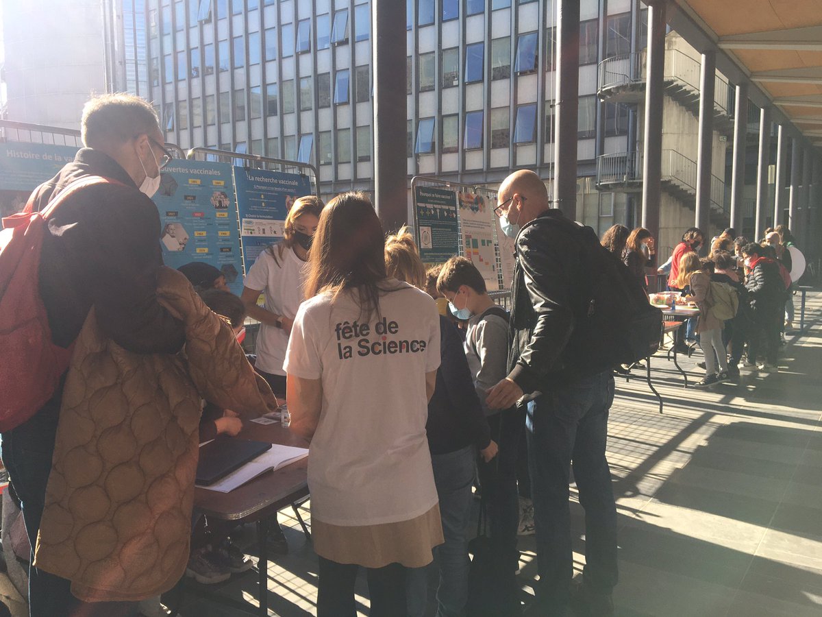 gaelledenaurois's tweet photo. Venez vivre l’émotion de la découverte « Au cœur des sciences » à @Sorbonne_Univ_ à l’occasion de la #FDS2021. jusqu’à dimanche. Soutenu par @iledefrance. https://t.co/wqhVfrYlo7