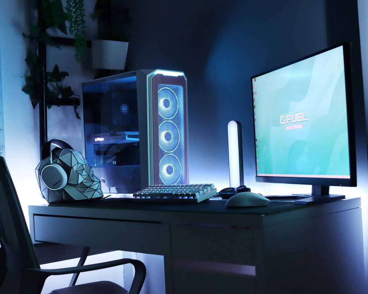 luke_northy's tweet photo. Is your setup really a set up if it doesn’t have @gfuelenergy in it ??
@gammalabs
@shakerheadz
.
#setup #ratemysetup #colourcodes #gfuel #gfuelenergy #gammalabs #shakerheadz #energydrink #pc #logitech #gprowireless #gpro #steelseries #arctispro #gamingdac #ryzen93900x #pcsetup https://t.co/J7GpHR7E6H