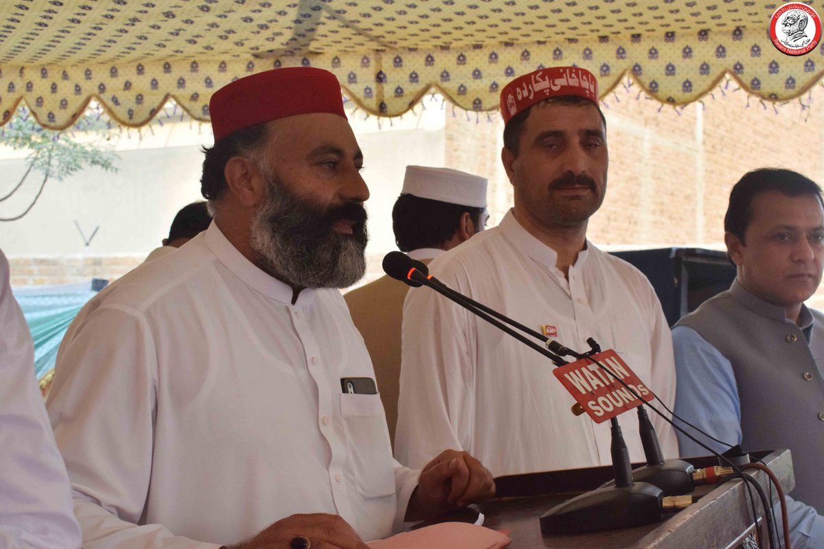 ANPMarkaz's tweet photo. پی کے 67 پشاور ورکرز کنونشن۔ عوامی نیشنل پارٹی کے صوبائی سینئر نائب صدر خوشدل خان، ضلعی صدر ملک فرہاد خان اور سابق ضلعی صدر ملک نسیم خطاب کررہے ہیں۔
#ANPPeshawar | #PK67 https://t.co/N2IWMIcFkc