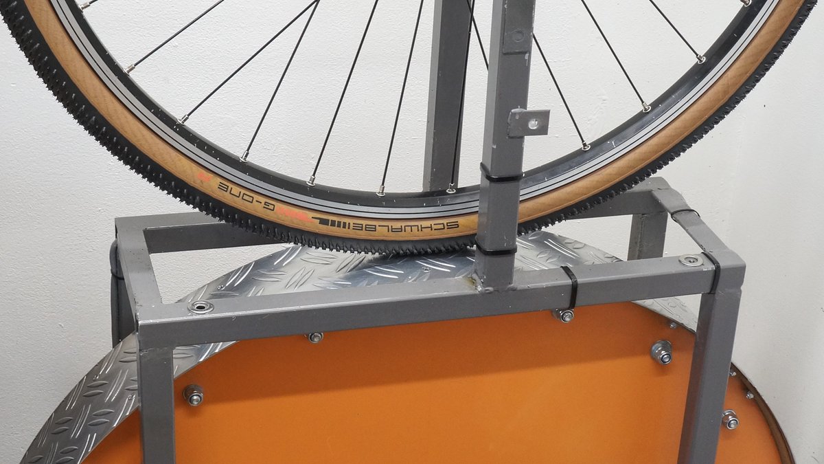 The Schwalbe G-One R still doesn't have enough R:

bicyclerollingresistance.com/cx-gravel-revi…