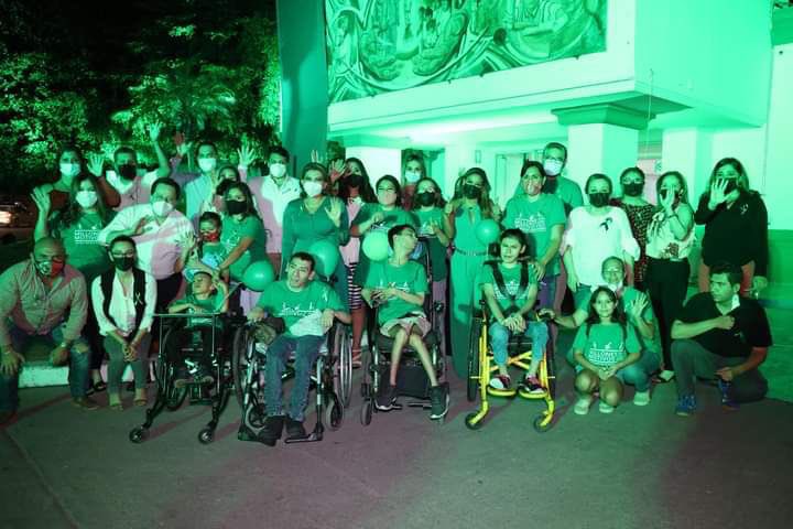 ApacSonoraIAP's tweet photo. Agradecemos las atenciones y emotiva ceremonia simbólica iluminemos de Verde Hermosillo por parte de @LoreniaValles  @DIFSonora  en el marco del día mundial de la parálisis cerebral. Seguiremos trabajando por los titulares de Derecho con Discapacidad. https://t.co/MClaZYstkw
