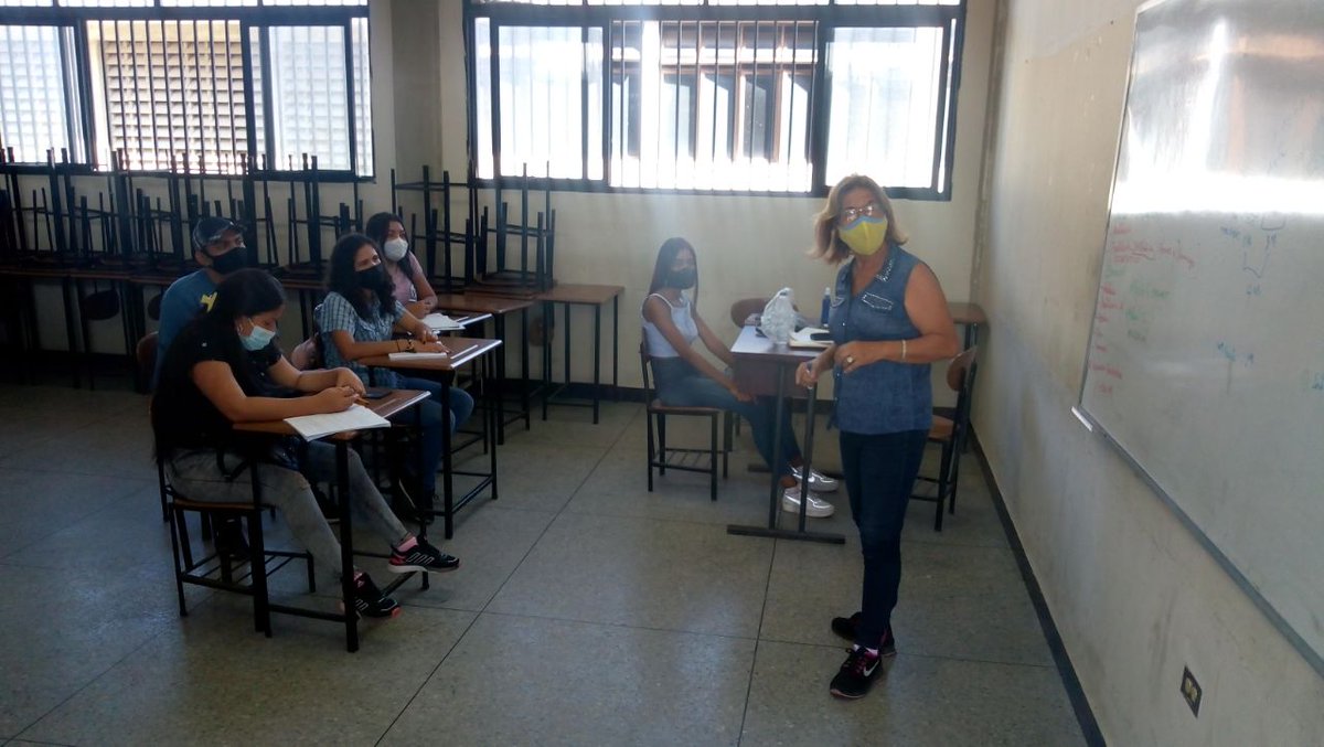 uptlara's tweet photo. #Enterate El Plan #UniversidadEnCasa avanza con asesorías presenciales y atención a nuestros uptaebistas. Respondiendo a un cronograma y cumpliendo las medidas de bioseguridad estudiantes de los #PNFD y #PNFCP asisten a sus practicas académicas.
#UptaebActiva
@michellyvivas https://t.co/WyU0Am6KBQ