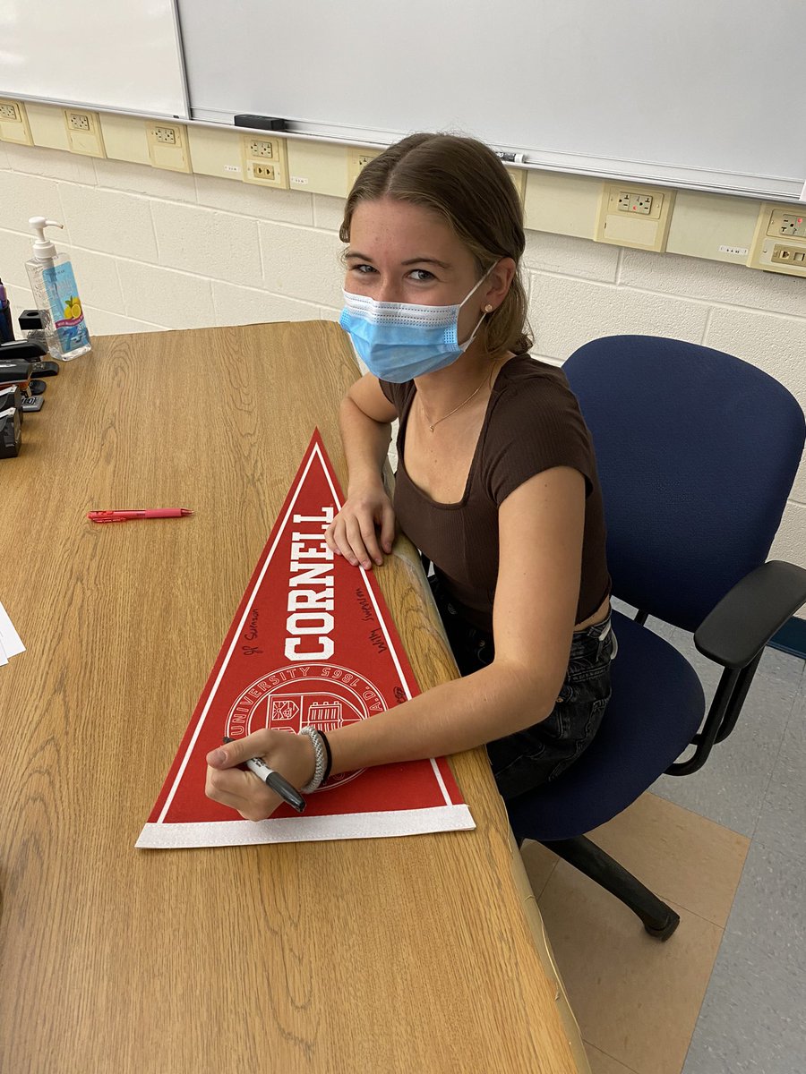 coachhalling's tweet photo. Awesome way to cap off the week here in C219 with a great show of #PennantPride from senior Ava Black!!  Ava has decided to attend Cornell and to compete as a member of the Big Red.  Congratulations and we are so proud of all of your hard work! #IthacaBound @bxvgirlstrack https://t.co/ZvPxLz3GM3